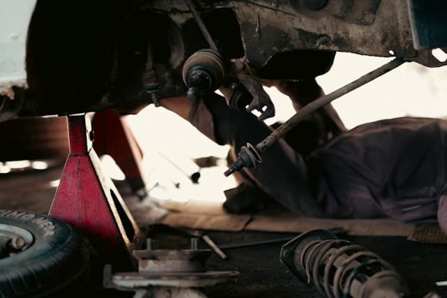 mysite-name auto repair team at work